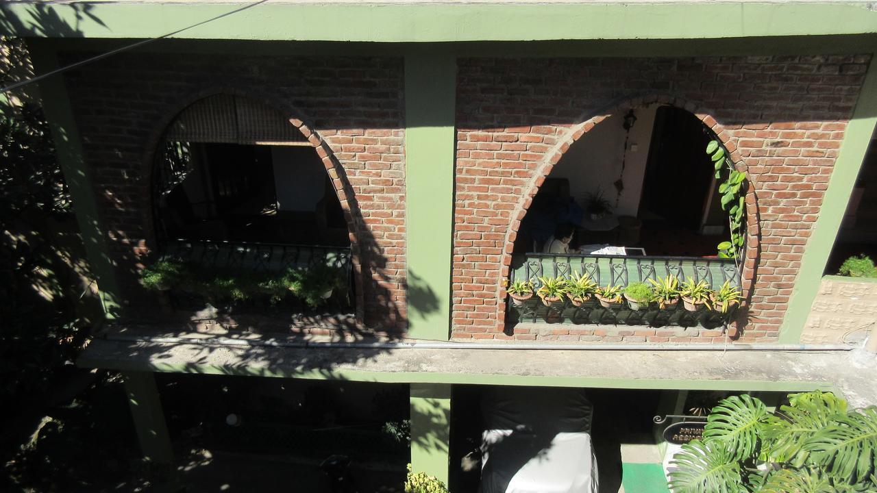 The Homestead B&B 실롱 외부 사진