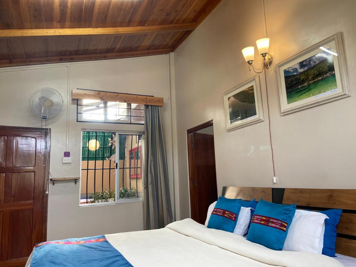 The Homestead B&B 실롱 외부 사진